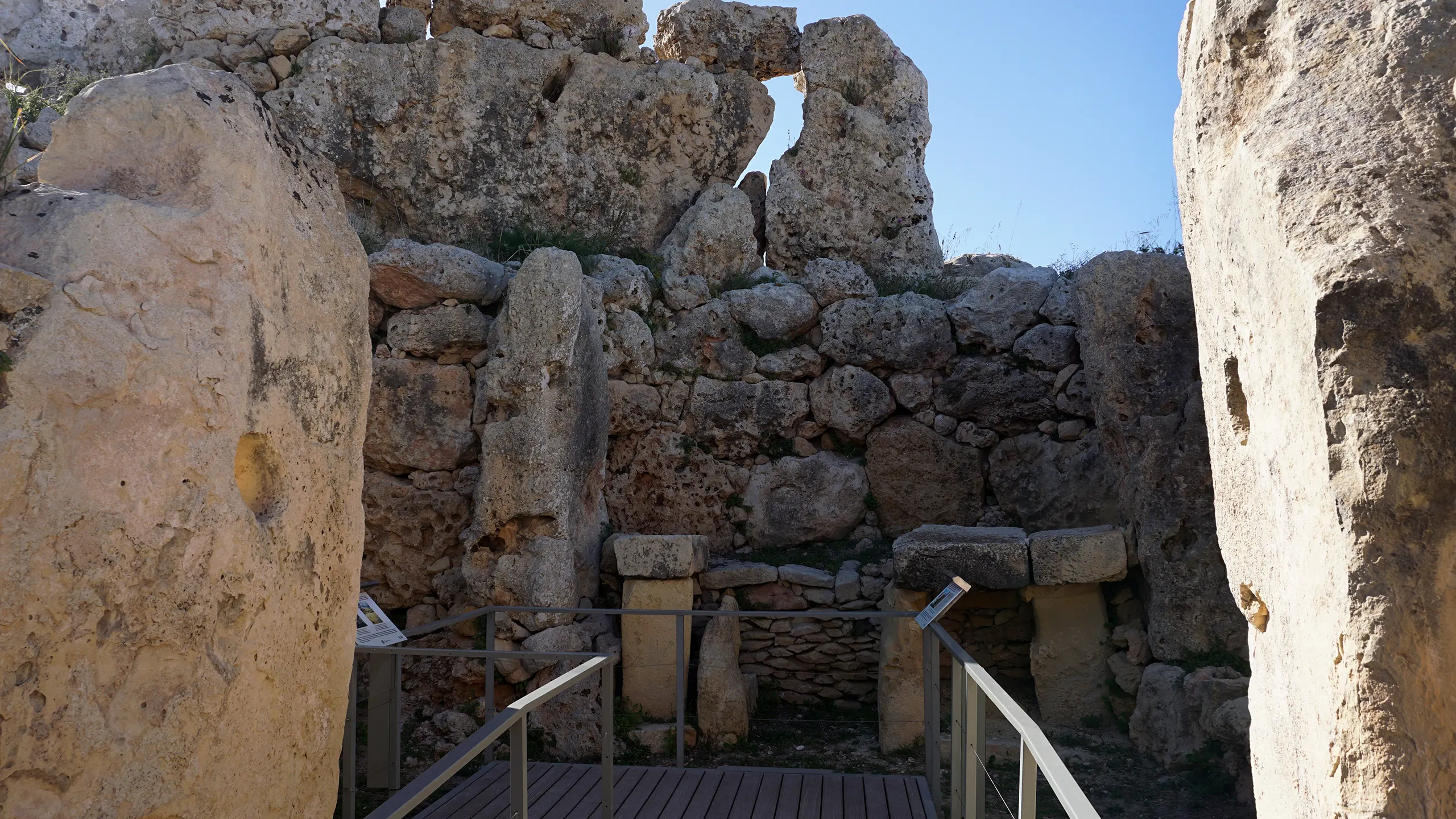 Ggantija Temples - slide3